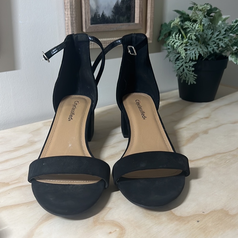 Low Black block heel